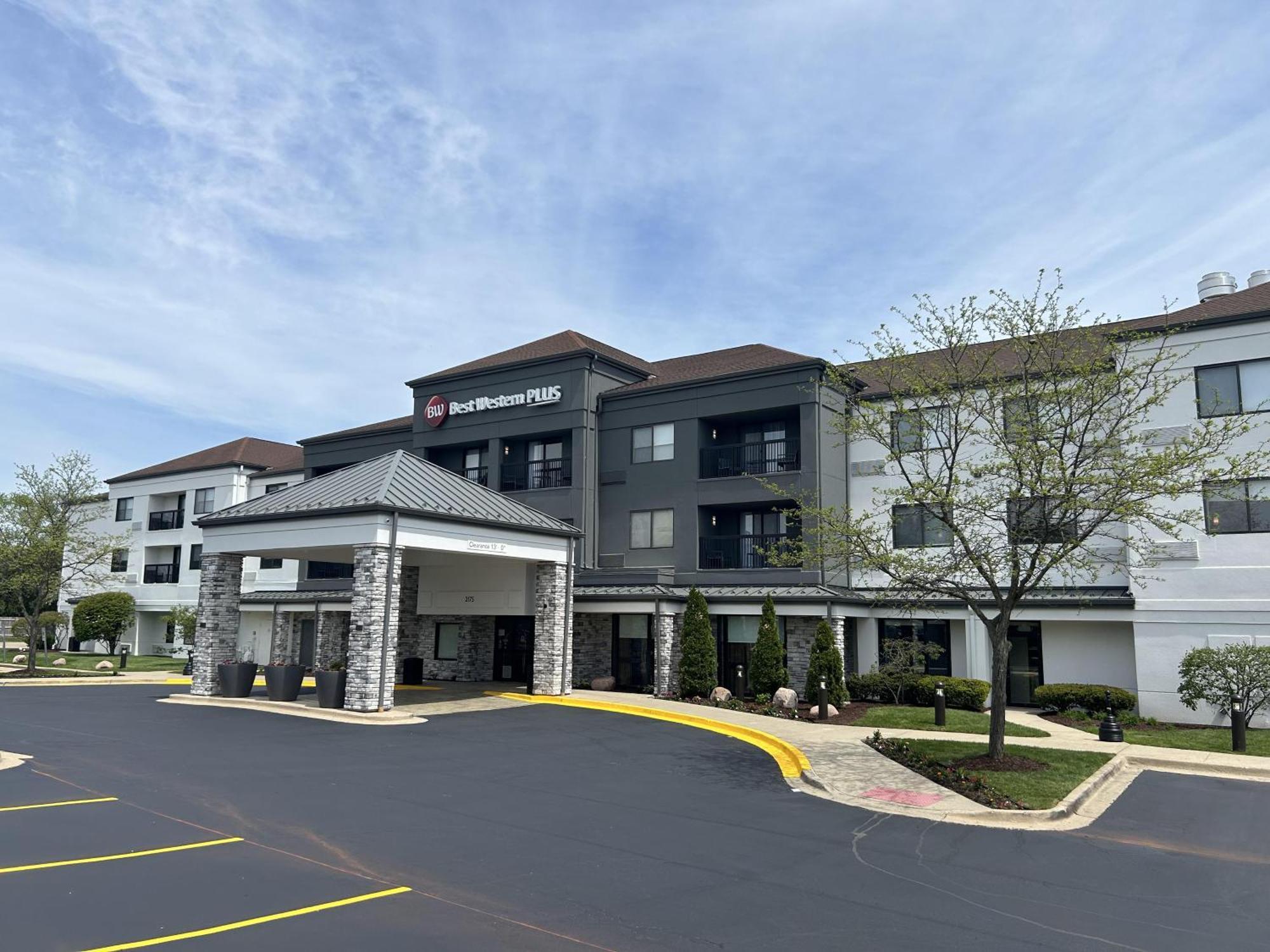 Best Western Plus Elgin - Chicago Hotel
