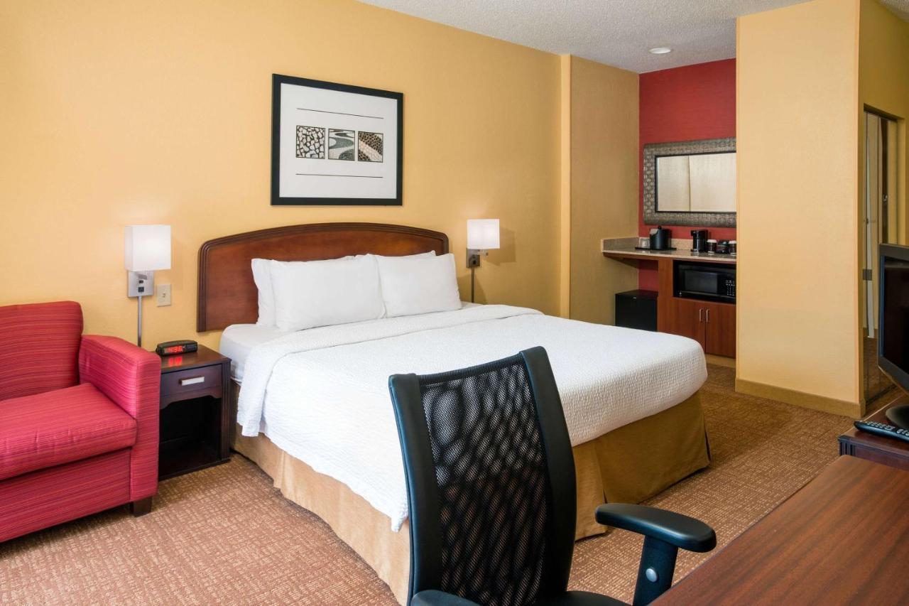 Best Western Plus Elgin - Chicago Hotel West Dundee